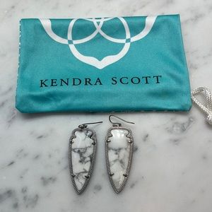 White and grey marble dangle earrings, brand Kendra Scott